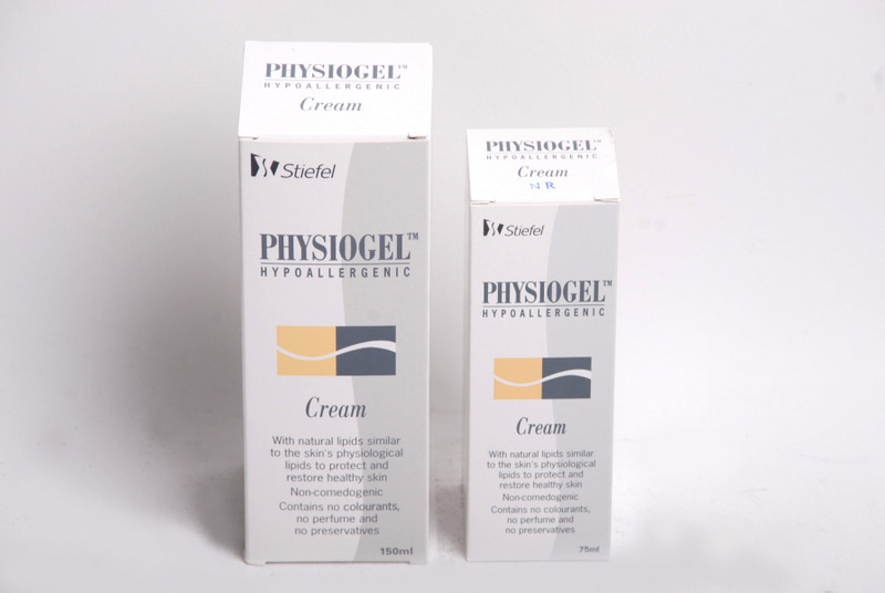 18013
PHYSIOGEL潔美淨層脂修護霜75ML 4855<BR>18013A
PHYSIOGEL潔美淨層脂修護霜150ML 6910